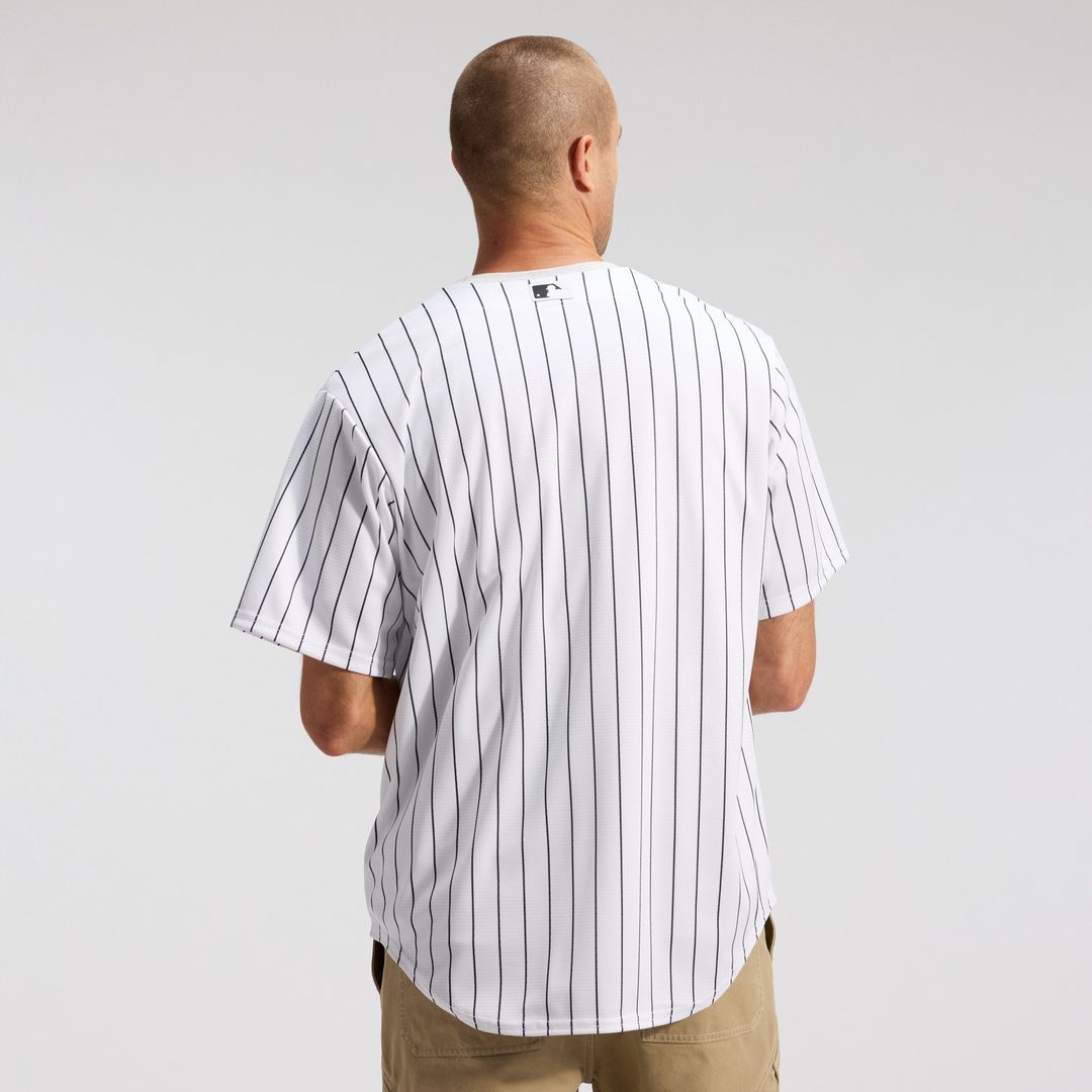 Chicago White Sox Nike Alternate Replica Team Jersey - Black Team Jersey Sports Fan Apparel