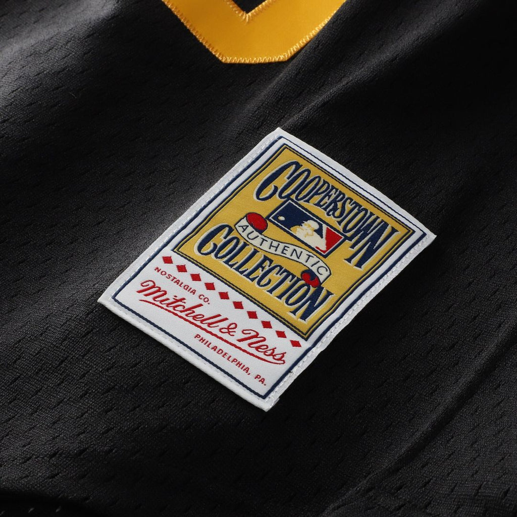 Pittsburgh Pirates Willie Stargell Mitchell & Ness Authentic Batting Practice Jersey - Black Team Jersey Sports Fan Apparel